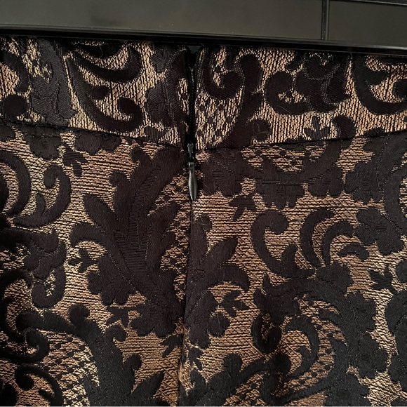 Ornamental Lace Pencil Skirt - Picture 7 of 11